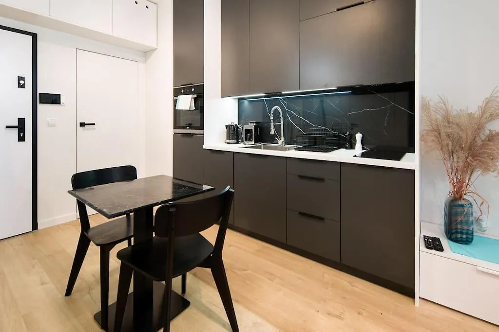 Modern Apt Next To Train Station Krakow 0*,  Poland